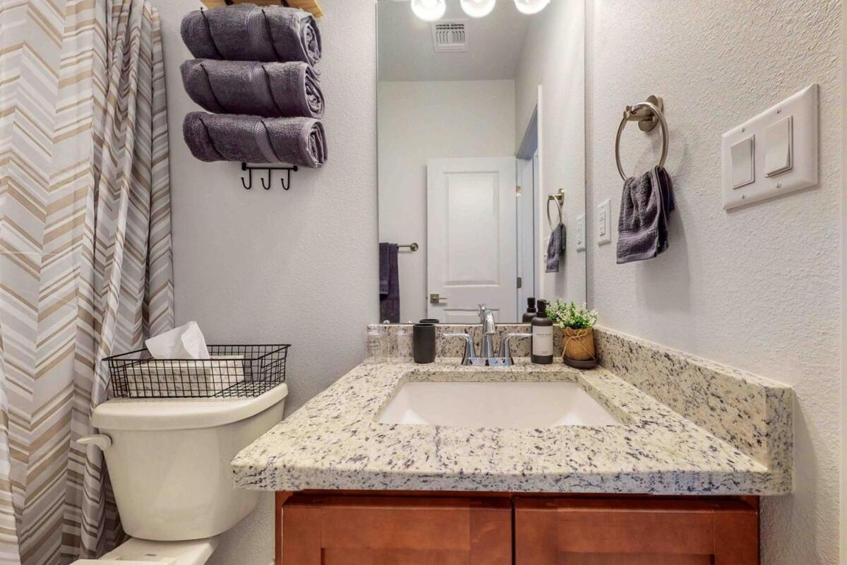 Modern Home 3Br Next To Airport, Netflix, Casino Albuquerque Esterno foto