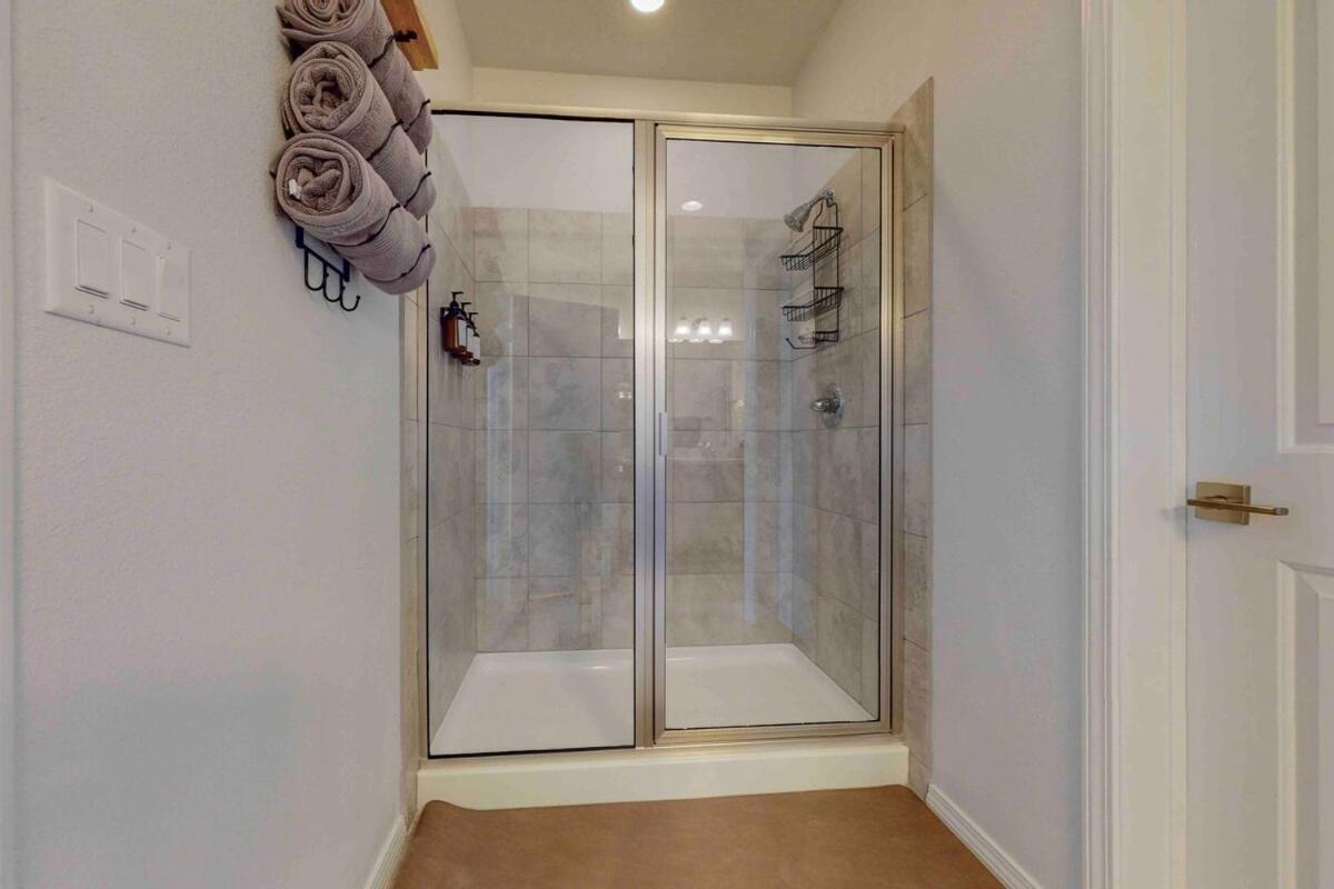 Modern Home 3Br Next To Airport, Netflix, Casino Albuquerque Esterno foto